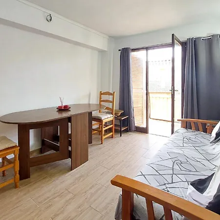 2 Bedroom Awesome In *